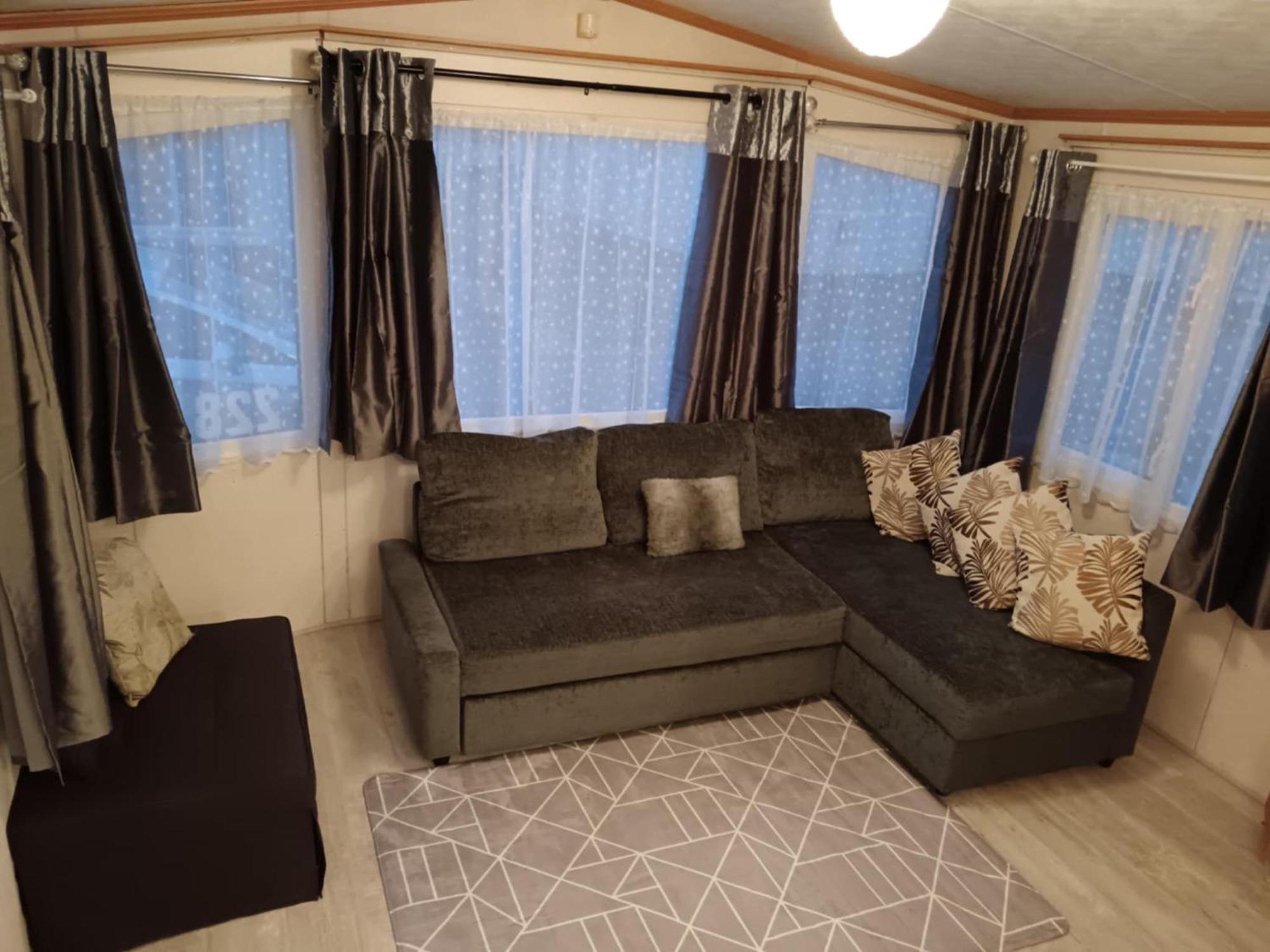 Lovely 3 Bedroom 8 Berth Caravan In Rhyl Exterior photo